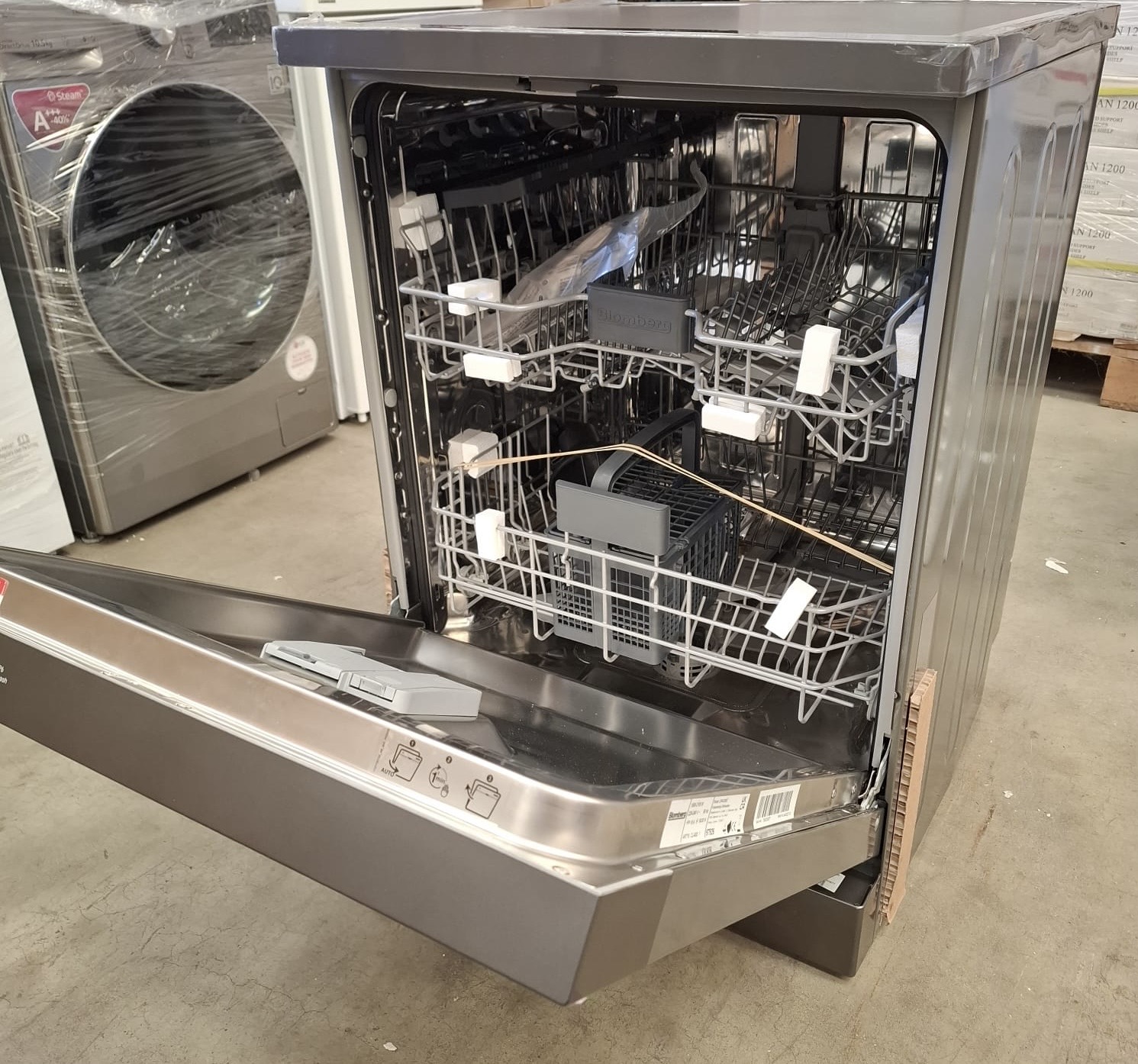 Blomberg LDF42320GEXDISPLAY** Full Size Dishwasher - Graphite - Image 3