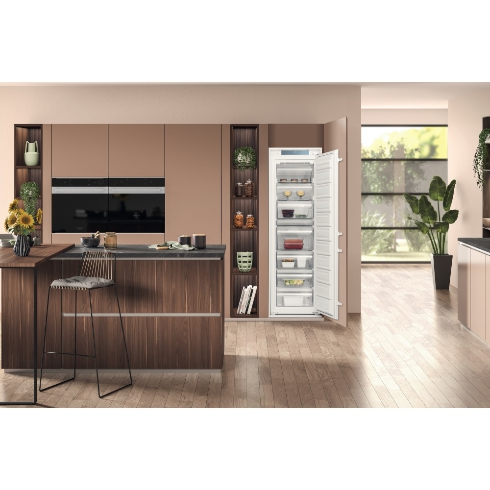 Hotpoint HTSD18F013H1 No Frost Built-In Freezer, Sliding Hinge - Image 4