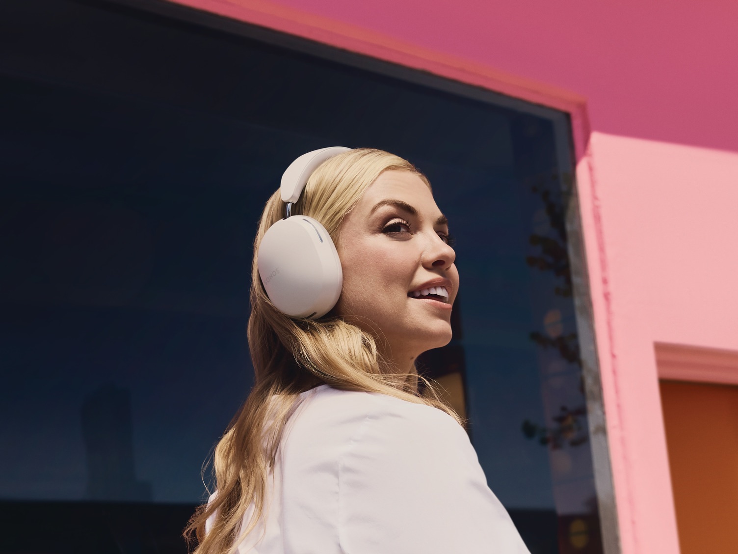 Sonos Ace Headphones White - Image 3 Sonos Ace Headphones White - Image 3