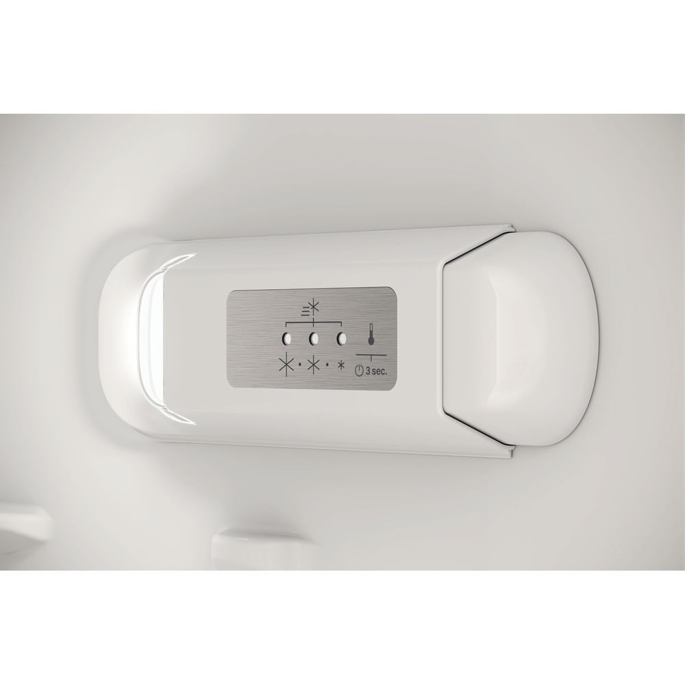 Hotpoint HTSD18A011A1 54cm Integrated Low Frost Tall Larder Fridge - Image 4