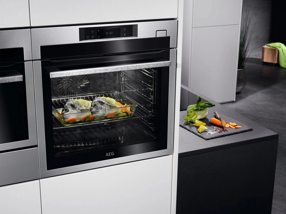 AEG BSE782380M 59.5cm Built In Electric Single Oven in stainless steel - Image 3 AEG BSE782380M 59.5cm Built In Electric Single Oven in stainless steel - Image 3