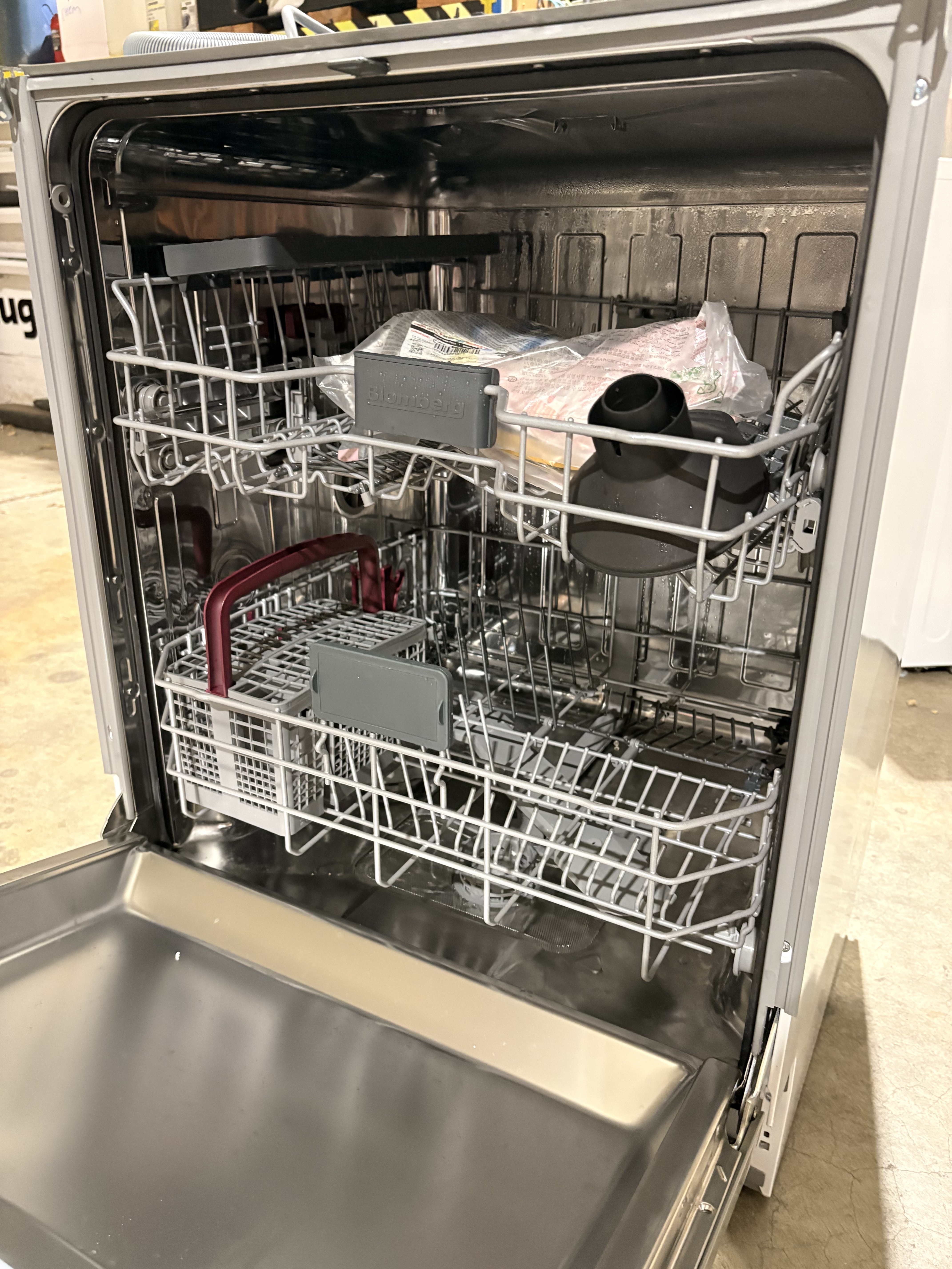 Blomberg LDV42221 Full Size Integrated Dishwasher - 14 Place Settings (GRADED*)