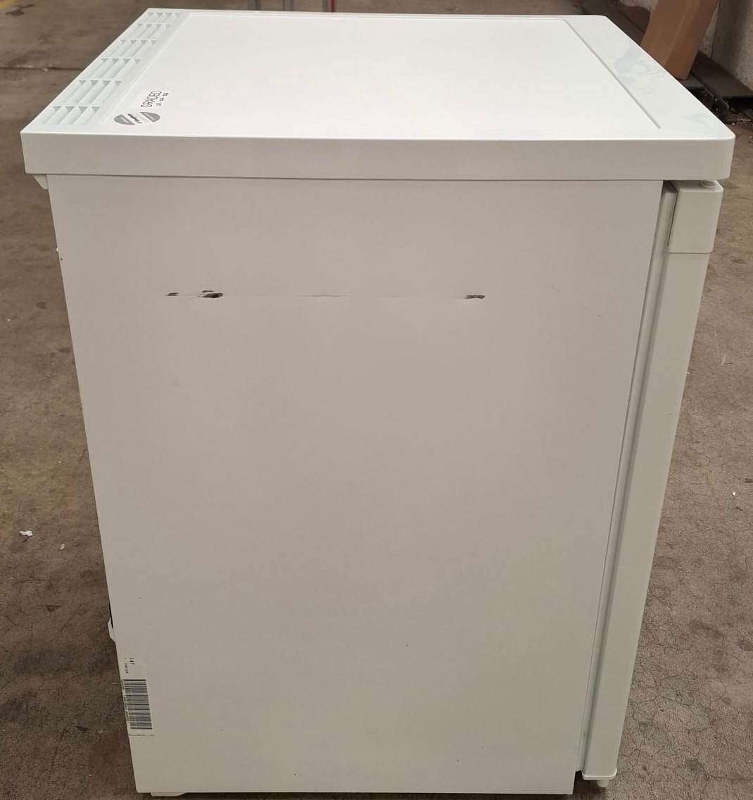 Liebherr T1700-GRADED 55.4cm Larder Fridge Brand New, un-used, tested, seals / cools ok Dent to side with paint scratches and door will not level. - Image 2