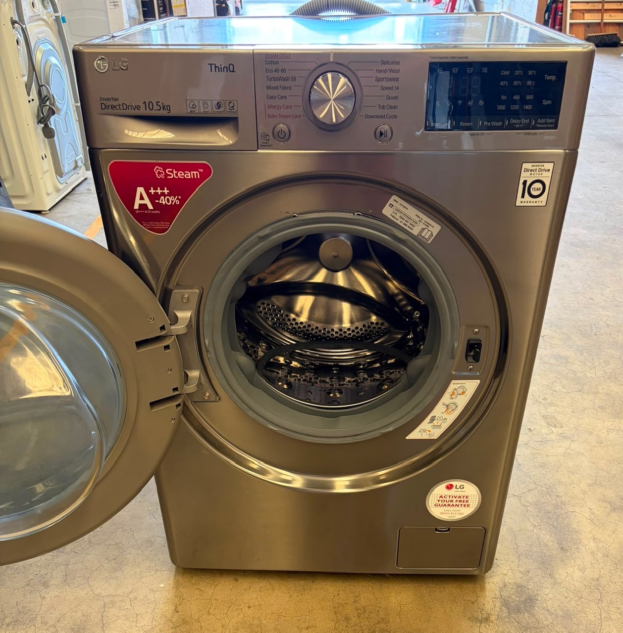 LG F4V710STSE-GR 10.5kg Washing Machine (slight damage) fully tested and cleaned LG F4V710STSE-GR 10.5kg Washing Machine (slight damage) fully tested and cleaned