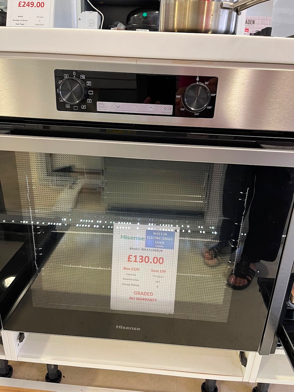 Hisense BI62212AXUK-GR built in oven (sold as seen, no warranty) - Image 2