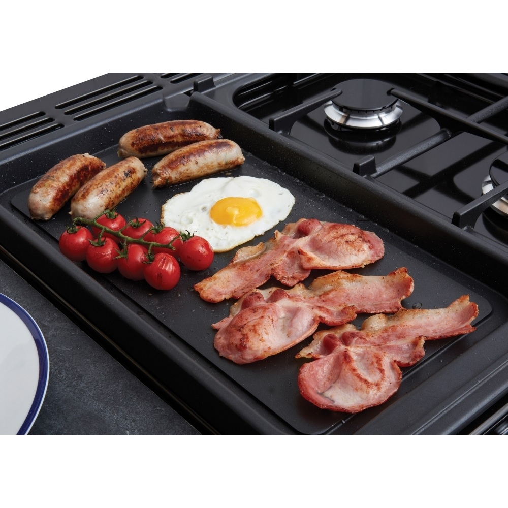 Rangemaster CLDLO110DFPCBL-AB1 110cm Dual Fuel Range Cooker Classic Deluxe Charcoal Black/Antique Brass - Image 4