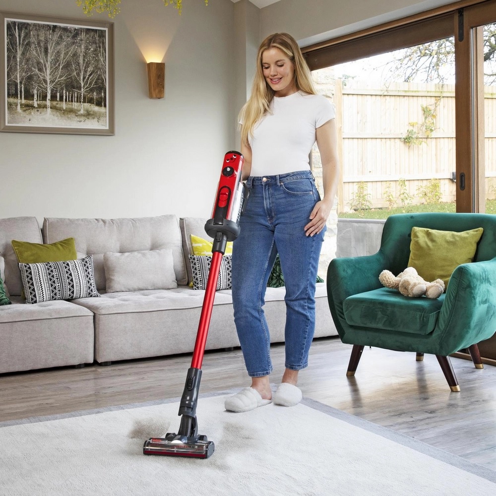 Numatic 916177 Henry Quick Vacuum - 60 Minutes Run Time – Red - Image 2 Numatic 916177 Henry Quick Vacuum - 60 Minutes Run Time – Red - Image 2