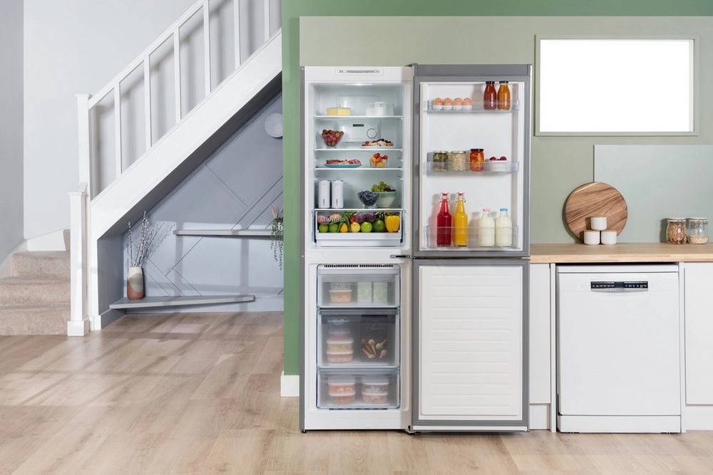 Bosch KGN34NLEAG 50/50 Frost Free Fridge Freezer - Image 2 Bosch KGN34NLEAG 50/50 Frost Free Fridge Freezer - Image 2