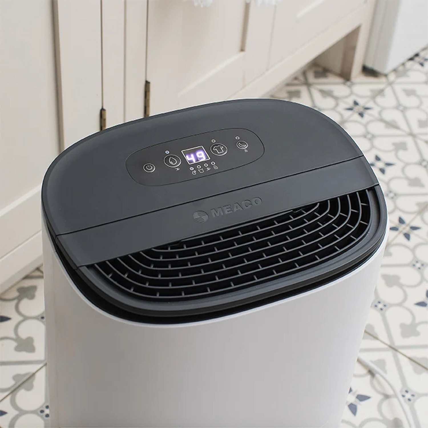 Meaco ARETEONE10L One 10L Dehumidifier / Air Purifier - White and charcoal black - Image 3