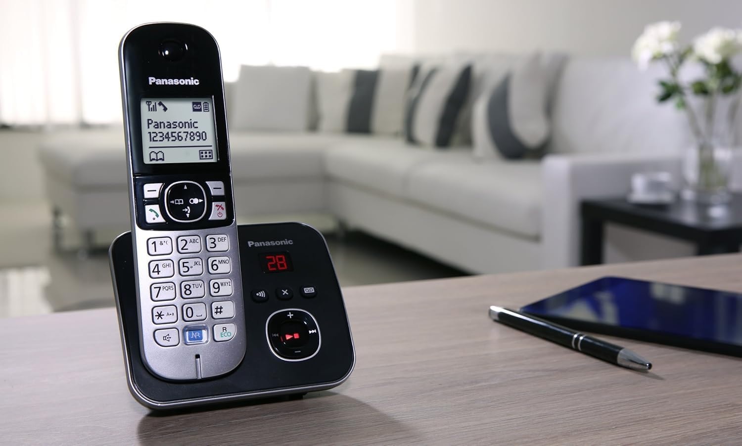 Panasonic KX-TG6821EB DECT Cordless Telephone with Answer Machine - Image 2