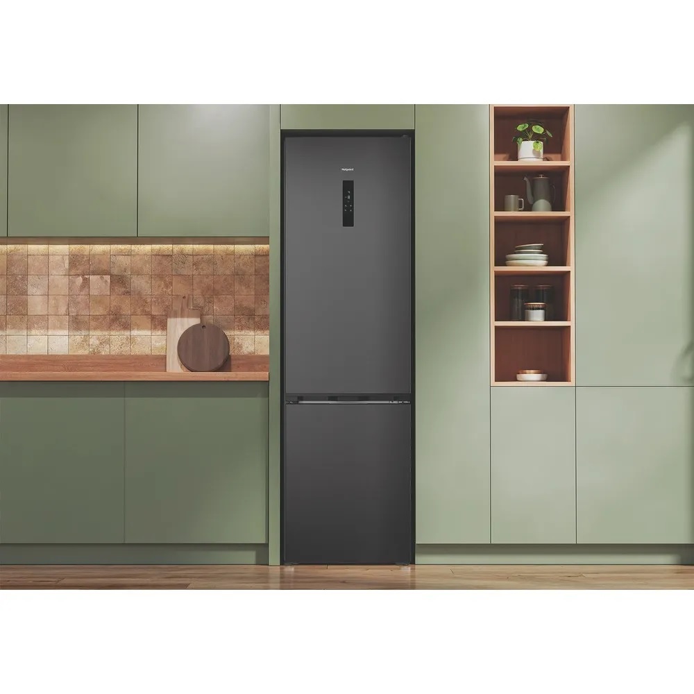 Hotpoint HPK26413XR6UK Dual No Frost 70/30 Fridge Freezer with VitalCare - Black Steel - Image 5 Hotpoint HPK26413XR6UK Dual No Frost 70/30 Fridge Freezer with VitalCare - Black Steel - Image 5