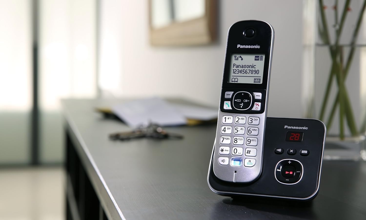 Panasonic KX-TG6821EB DECT Cordless Telephone with Answer Machine - Image 3