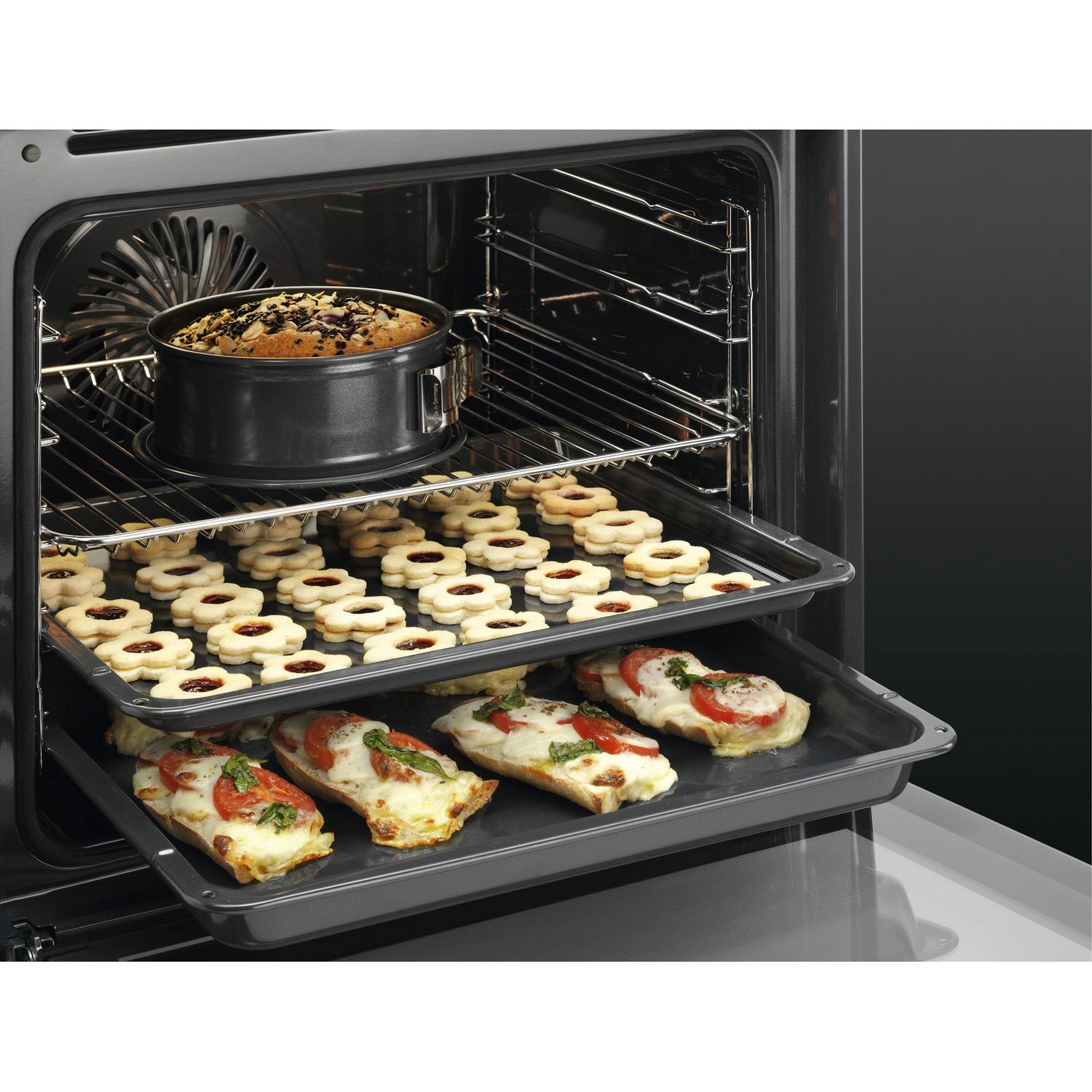AEG BEX33501EM 59.4cm Built In Electric Single Oven - Stainless Steel - Image 3 AEG BEX33501EM 59.4cm Built In Electric Single Oven - Stainless Steel - Image 3