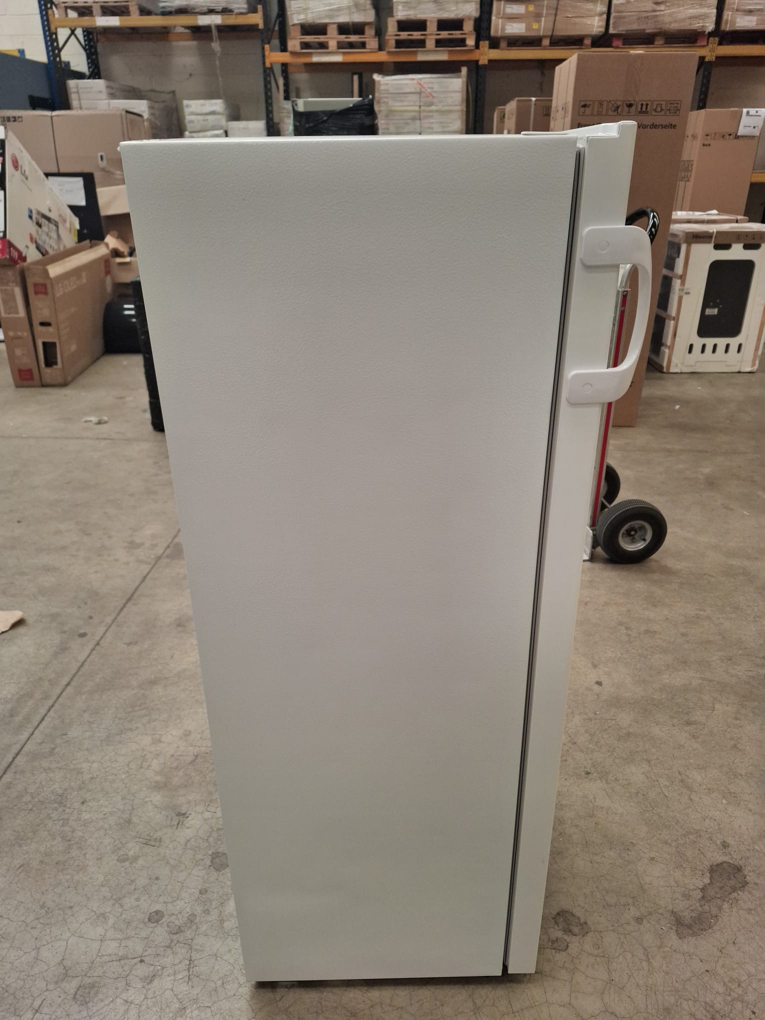 Fridgemaster MTZ55153E-GRADED* Static Tall Freezer - White - Image 4