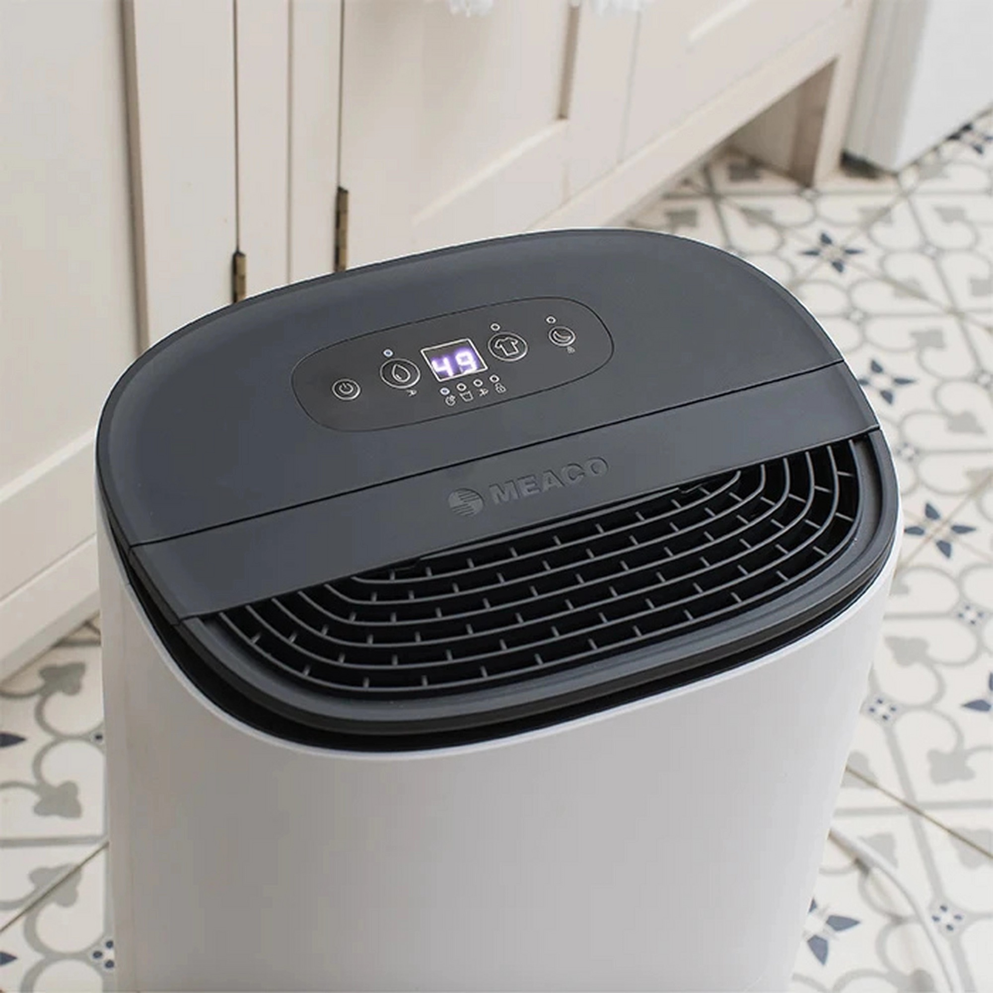 Meaco ARETEONE12L One 12L Dehumidifier / Air Purifier - White and charcoal black - Image 3