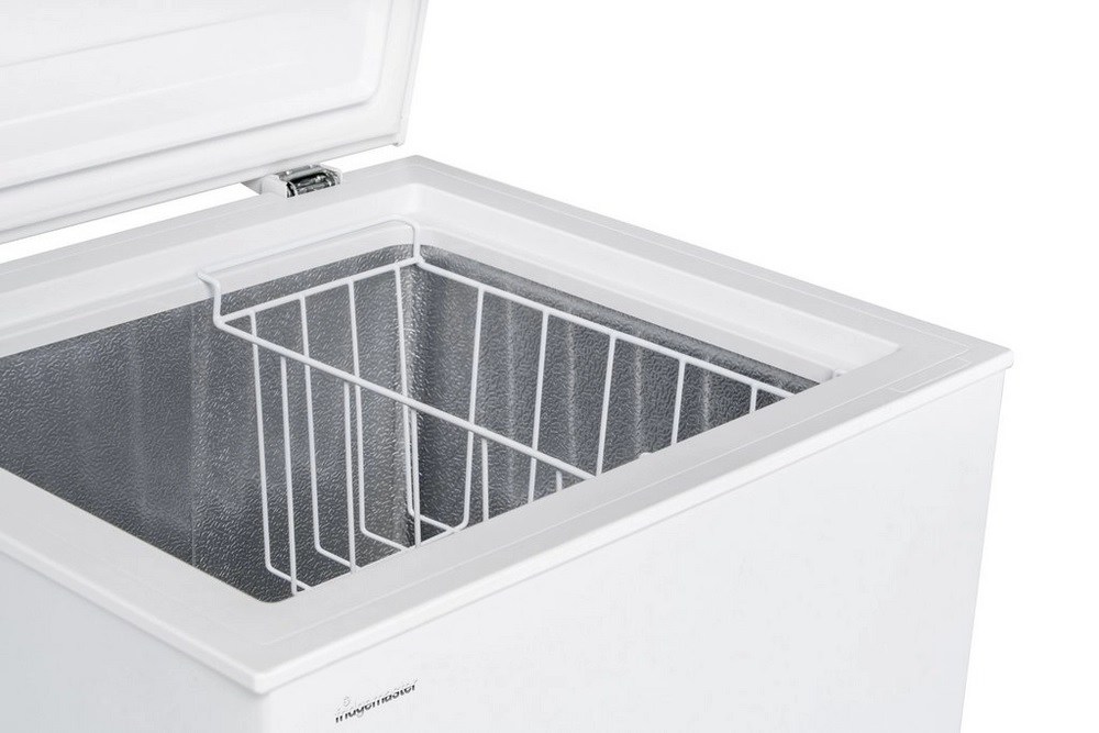 Fridgemaster MCF96E 54.6cm Chest Freezer in white - Image 3 Fridgemaster MCF96E 54.6cm Chest Freezer in white - Image 3