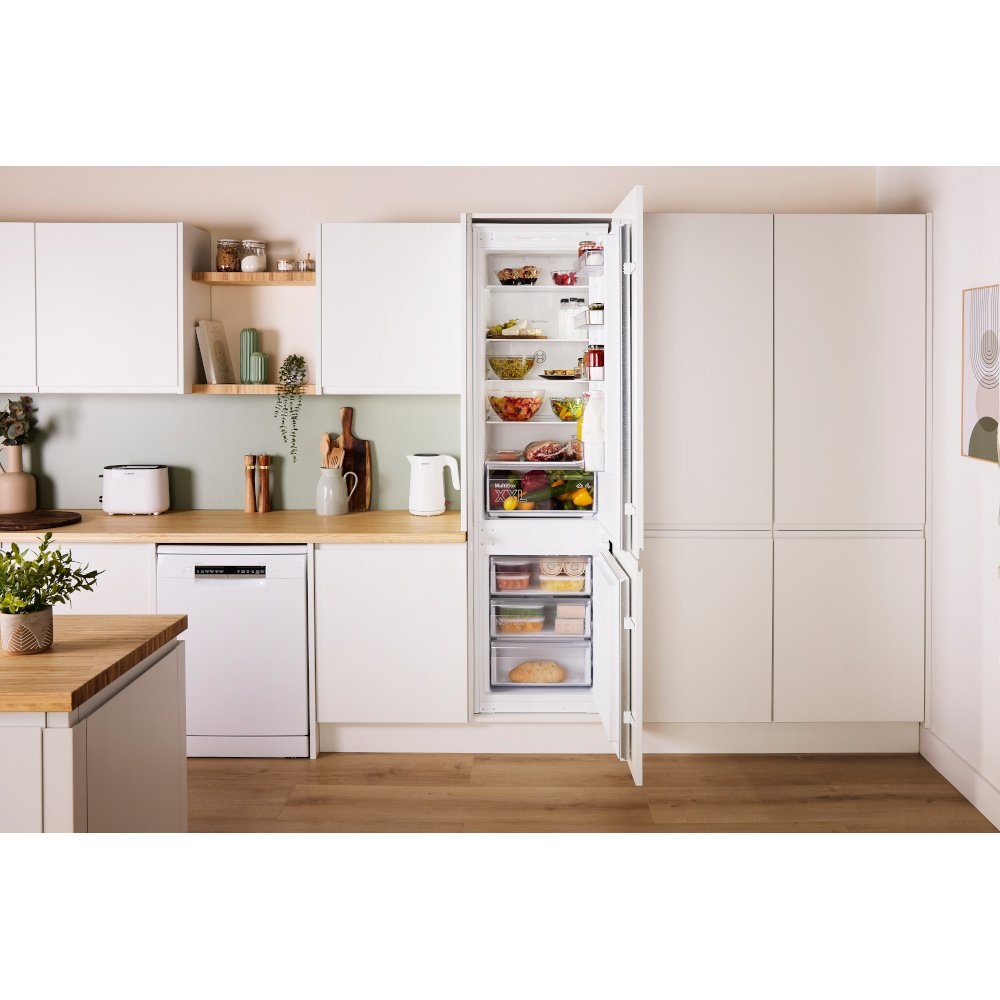 Bosch KIN96NSE0G No Frost Integrated Fridge Freezer, 70/30 - White - Image 2 Bosch KIN96NSE0G No Frost Integrated Fridge Freezer, 70/30 - White - Image 2