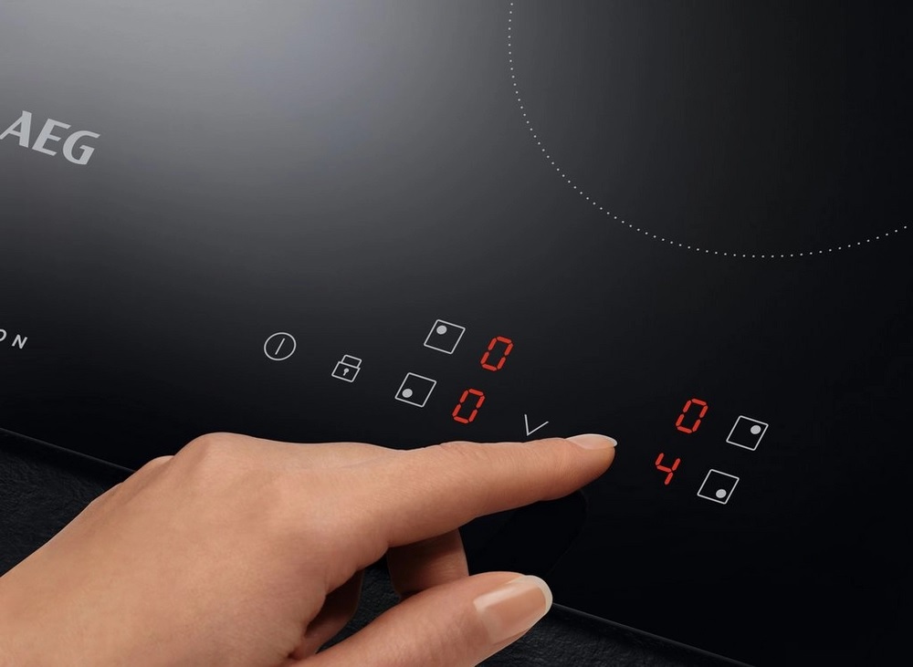 AEG IBX64200CB 59cm Induction Hob in black - Image 2