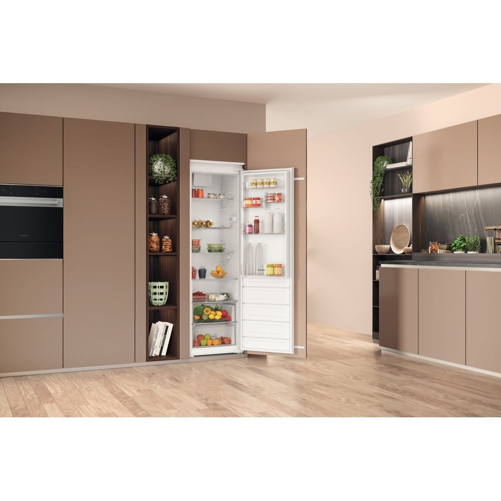 Hotpoint HTSD18A011A1 54cm Integrated Low Frost Tall Larder Fridge - Image 3