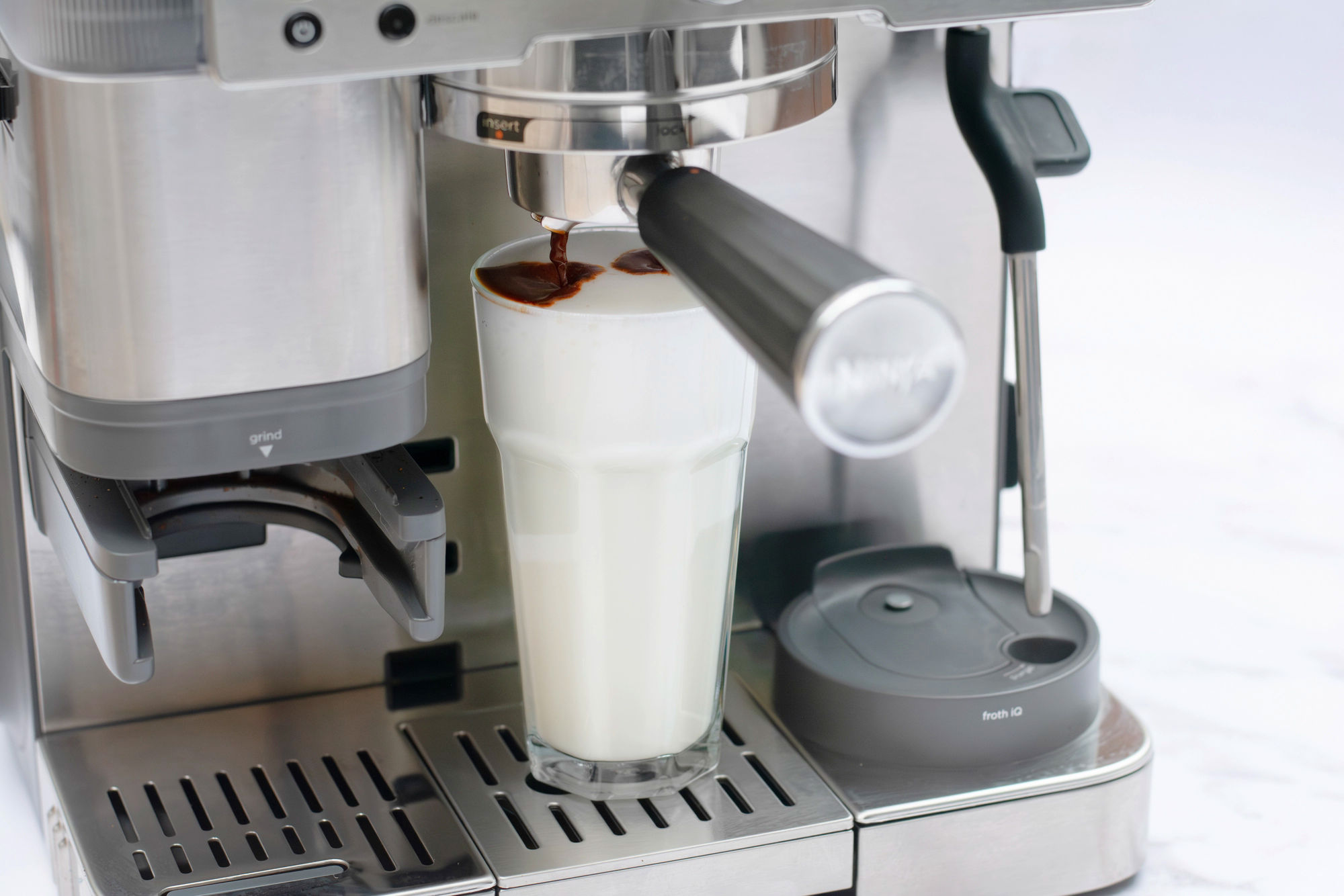 Ninja ES601UK Luxe Café Premier Series Espresso Machine - Black/Stainless Steel - Image 2 Ninja ES601UK Luxe Café Premier Series Espresso Machine - Black/Stainless Steel - Image 2