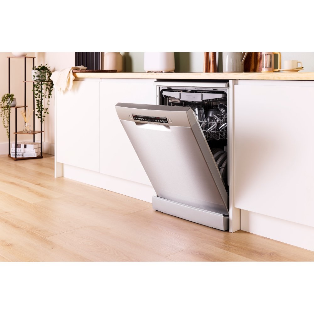 Bosch SMS4EMI06G Series 4 Dishwasher, 14 Place Settings, Brushed steel - Image 2 Bosch SMS4EMI06G Series 4 Dishwasher, 14 Place Settings, Brushed steel - Image 2
