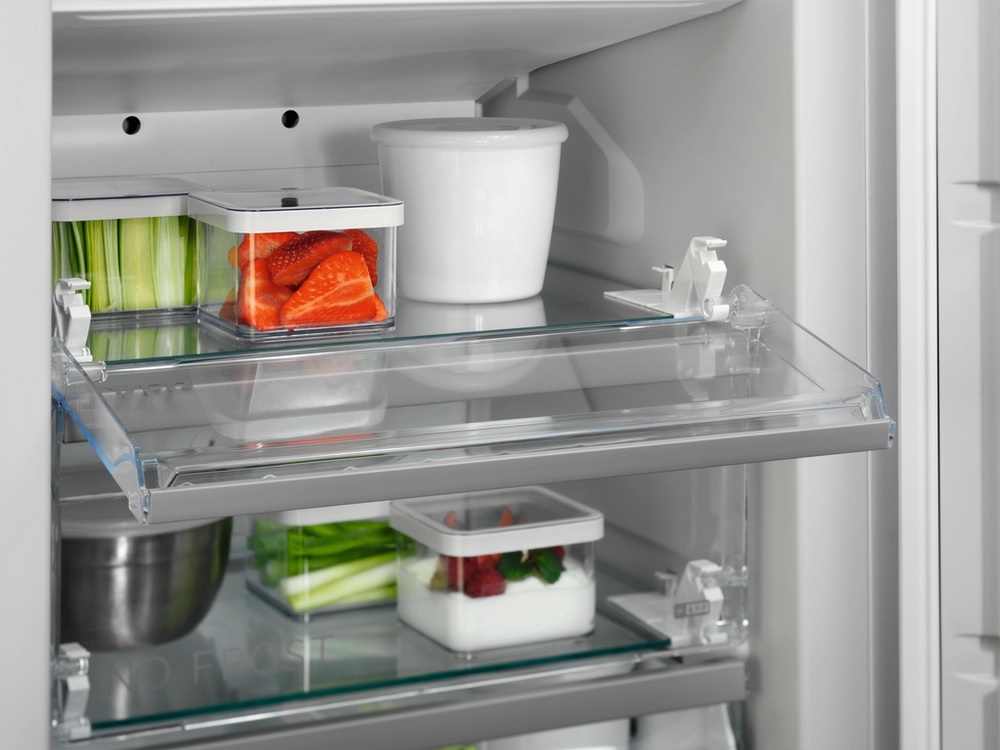AEG NAB7N181EC Frost Free Built-In Freezer, Fixed Hinge - Image 4 AEG NAB7N181EC Frost Free Built-In Freezer, Fixed Hinge - Image 4